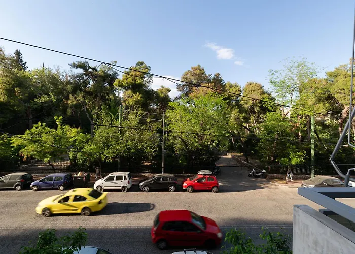 Pangrati Gardens Apartment By Athenian Keys
